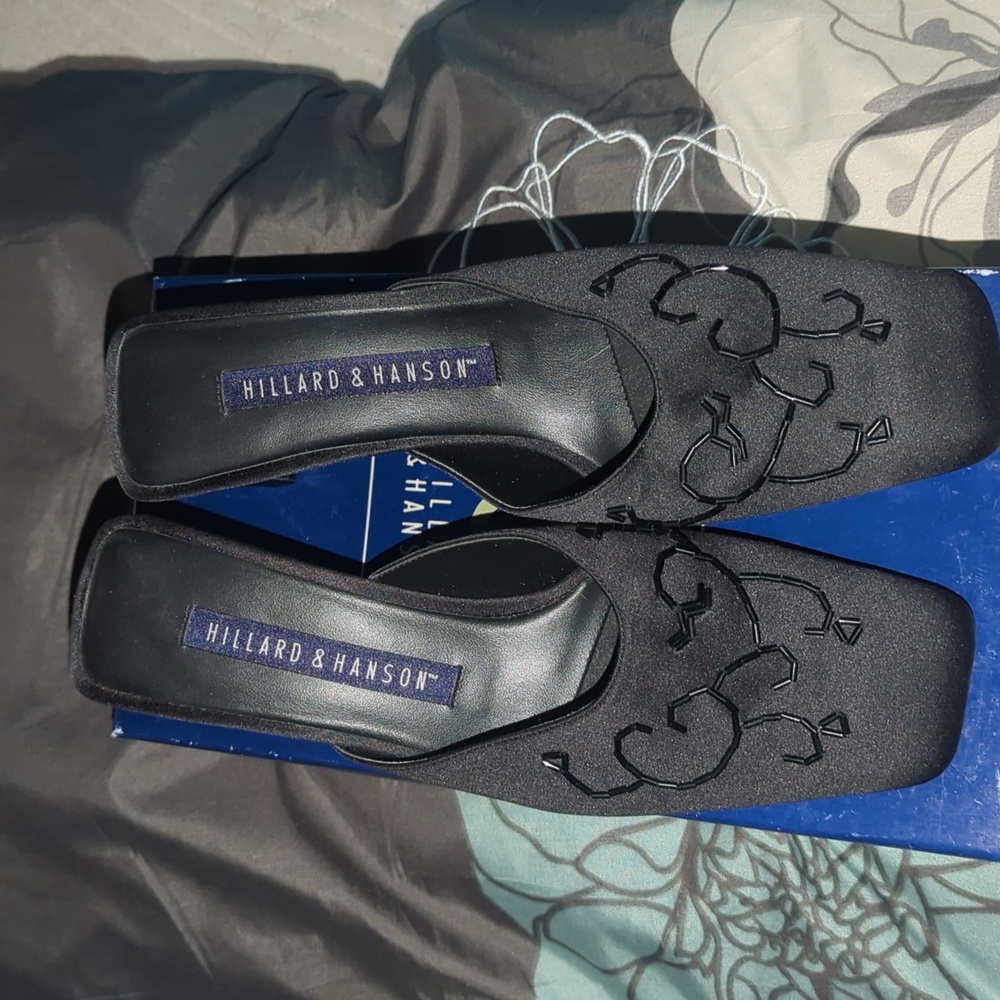 Hillard & Hanson Eboni Mules